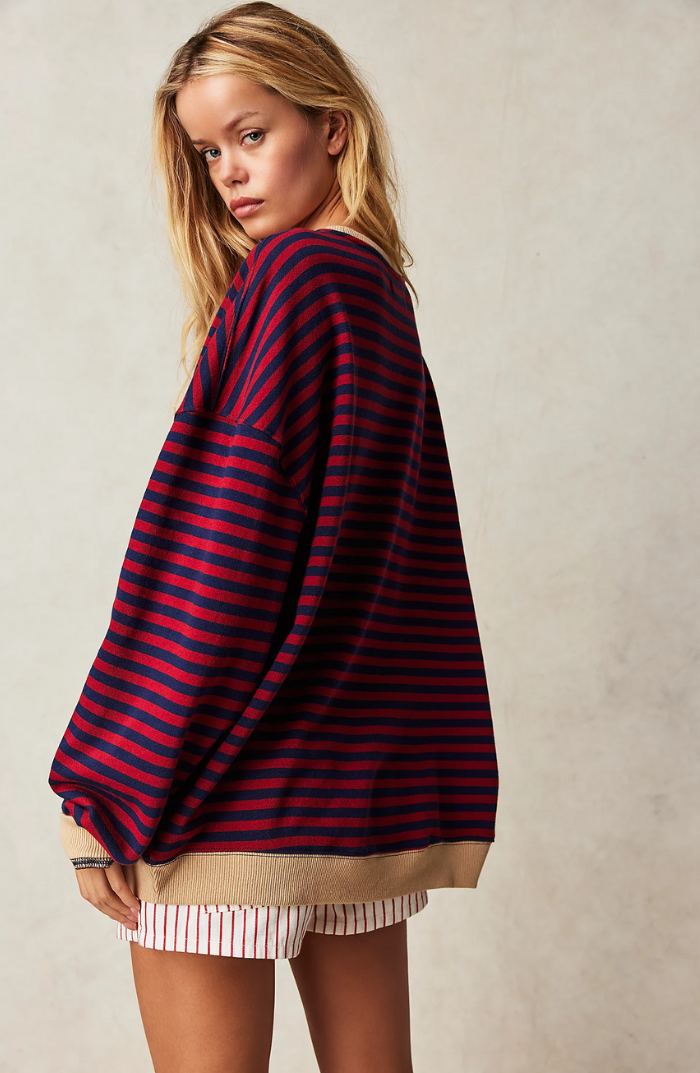 Suéter Oversize con Rayas para un Mira Moderno