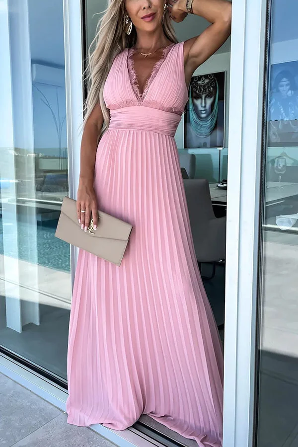 Vestido largo elegante con escote en v plisado y detalle de encaje