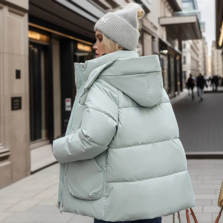 Chaqueta de invierno para mujer con diseño moderno y cómodo