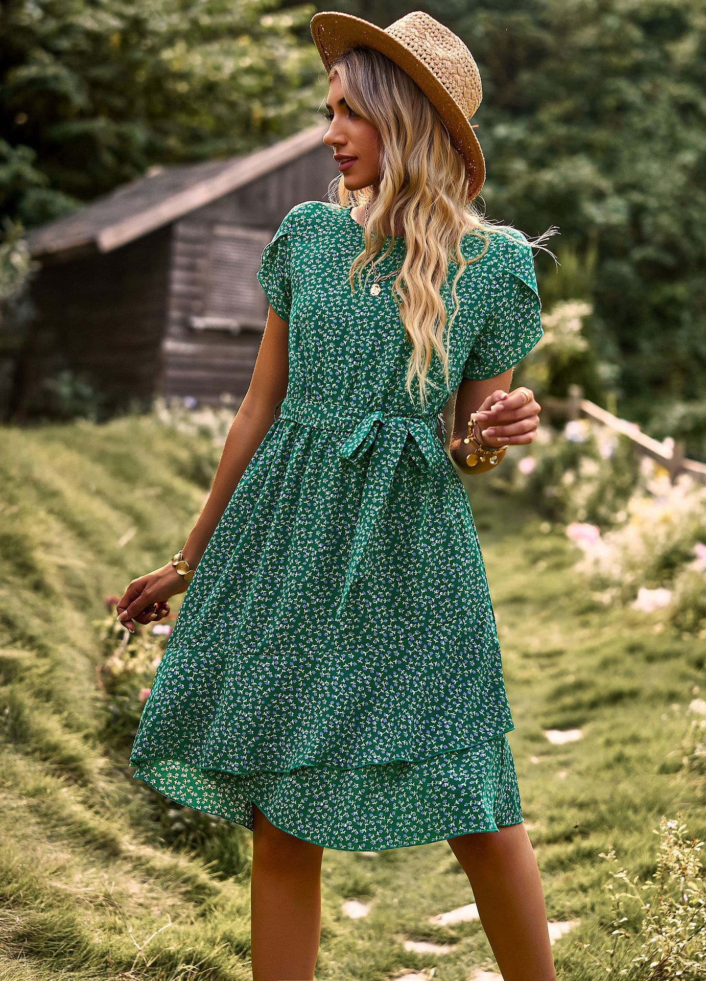 Vestido mini de mujer con manga corta y estampado de lunares ideal para un mira casual
