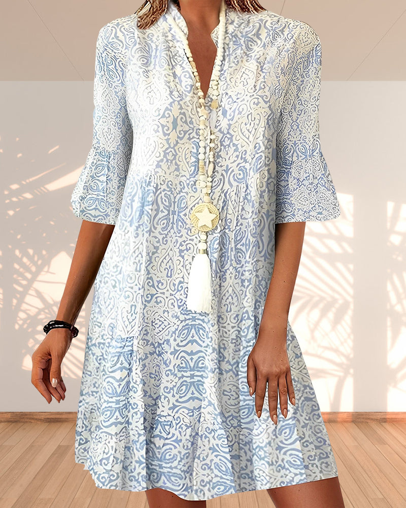 Vestido elegante para mujer con estampado sofisticado y diseño moderno