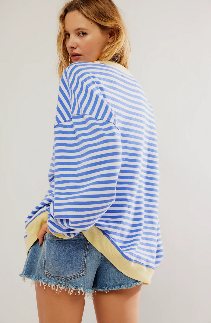 Suéter Oversize con Rayas para un Mira Moderno