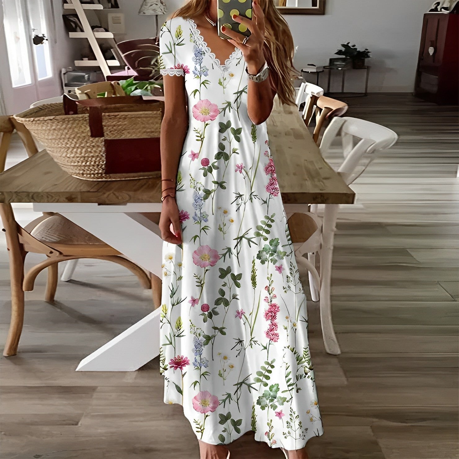 Vestido elegante con diseño floral y estilo sofisticado para mujer