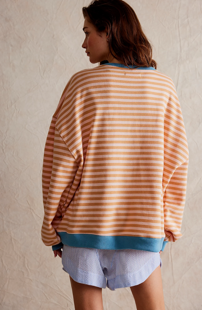 Suéter Oversize con Rayas para un Mira Moderno