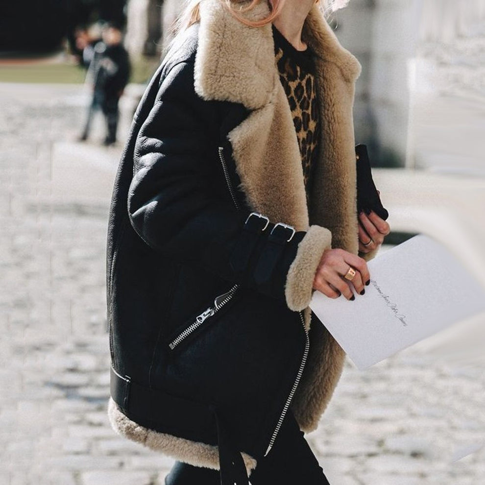 Abrigo de invierno moderno y cómodo para mujer