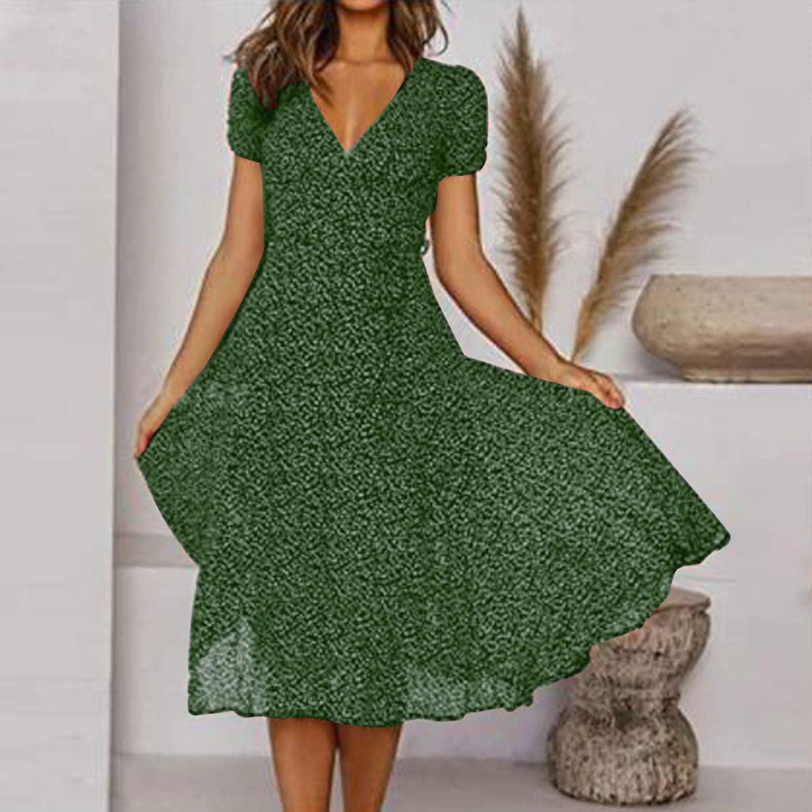 Vestido elegante y llamativo con tonos vibrantes