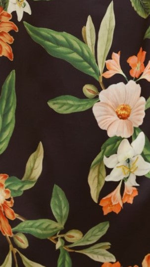 Vestido largo de verano con un solo hombro y cuello alto con estampado floral