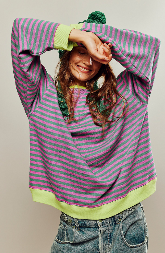 Suéter Oversize con Rayas para un Mira Moderno
