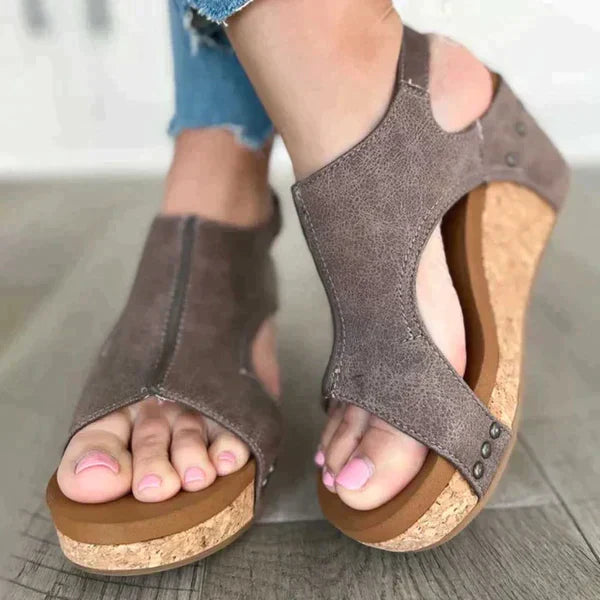 Sandalias casuales para mujer con plataforma baja y diseño moderno