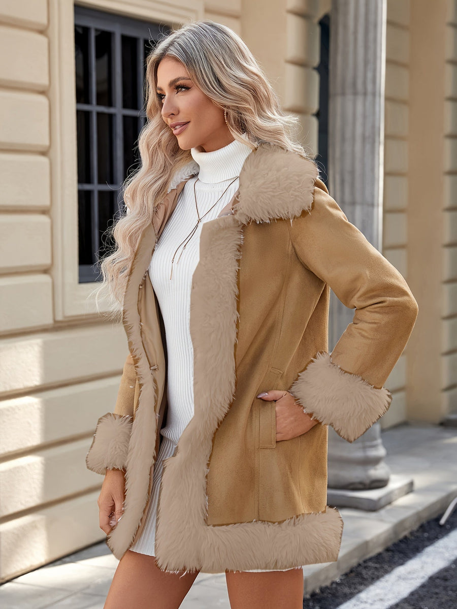 Abrigo elegante para mujer con diseño único