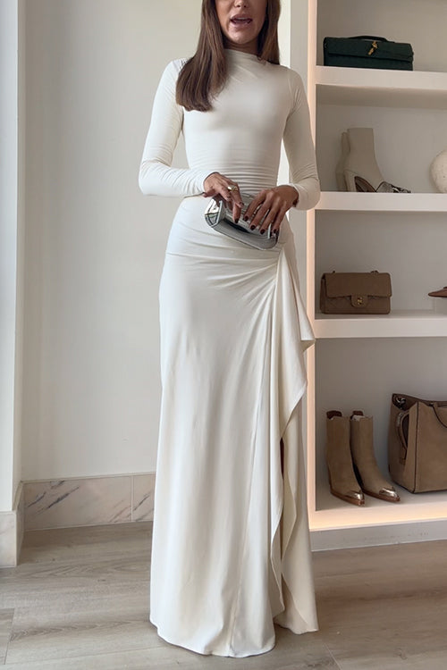 Elegante vestido de noche con manga larga y drapeado