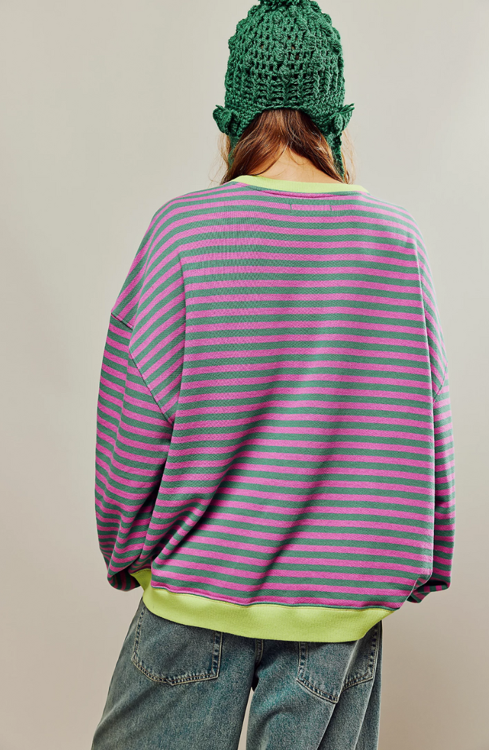 Suéter Oversize con Rayas para un Mira Moderno