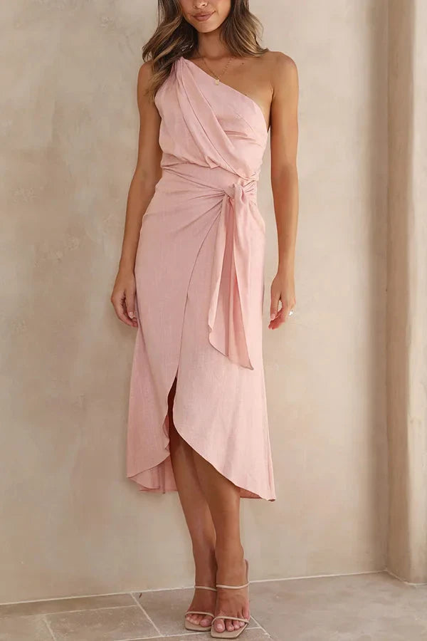 Vestido midi cruzado para mujer con diseño asimétrico y detalle elegante