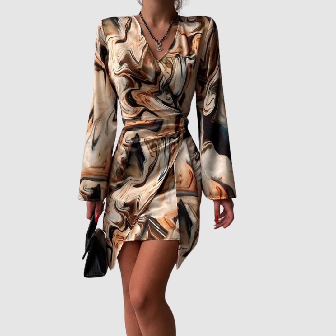 Vestido corto moderno con estampado abstracto de mármol y mangas largas