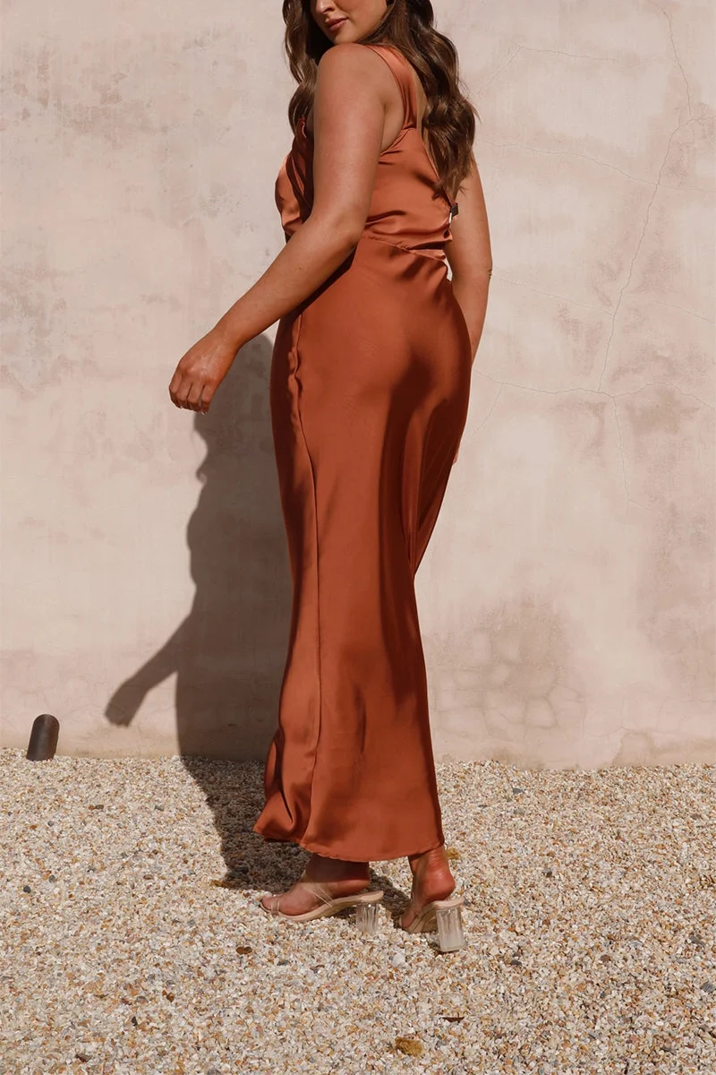 Vestido midi asimétrico de fiesta con diseño elegante