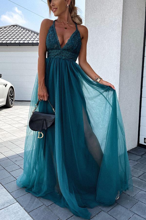 Vestido Largo Elegante con Pliegues y Espalda Descubierta con Escote Profundo