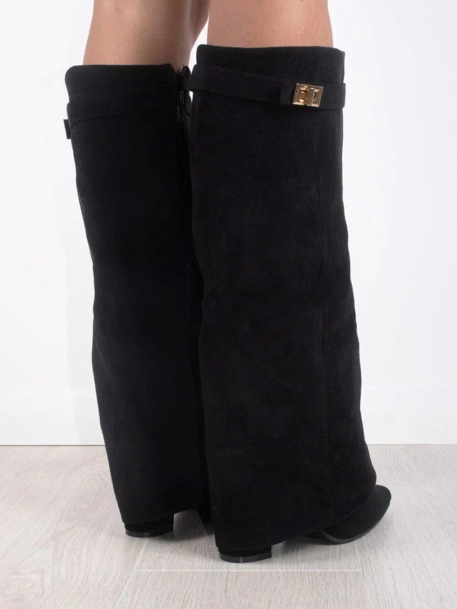 Botas altas elegantes y cómodas con tacón oculto y diseño moderno