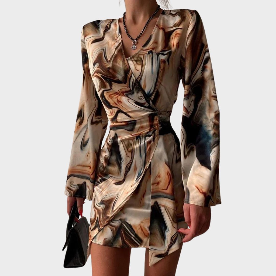 Vestido corto moderno con estampado abstracto de mármol y mangas largas