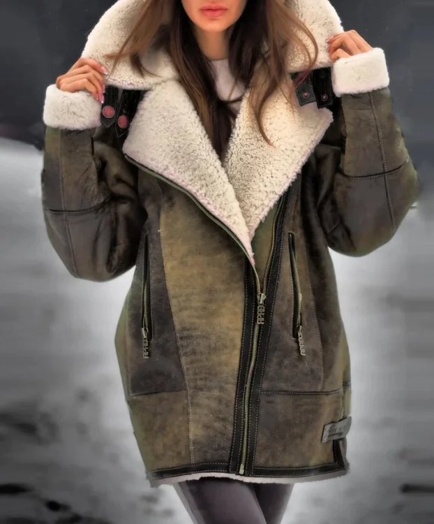 Cálida y moderna chaqueta para mujer con diseño elegante