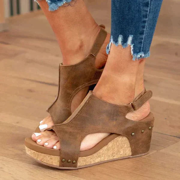 Sandalias casuales para mujer con plataforma baja y diseño moderno