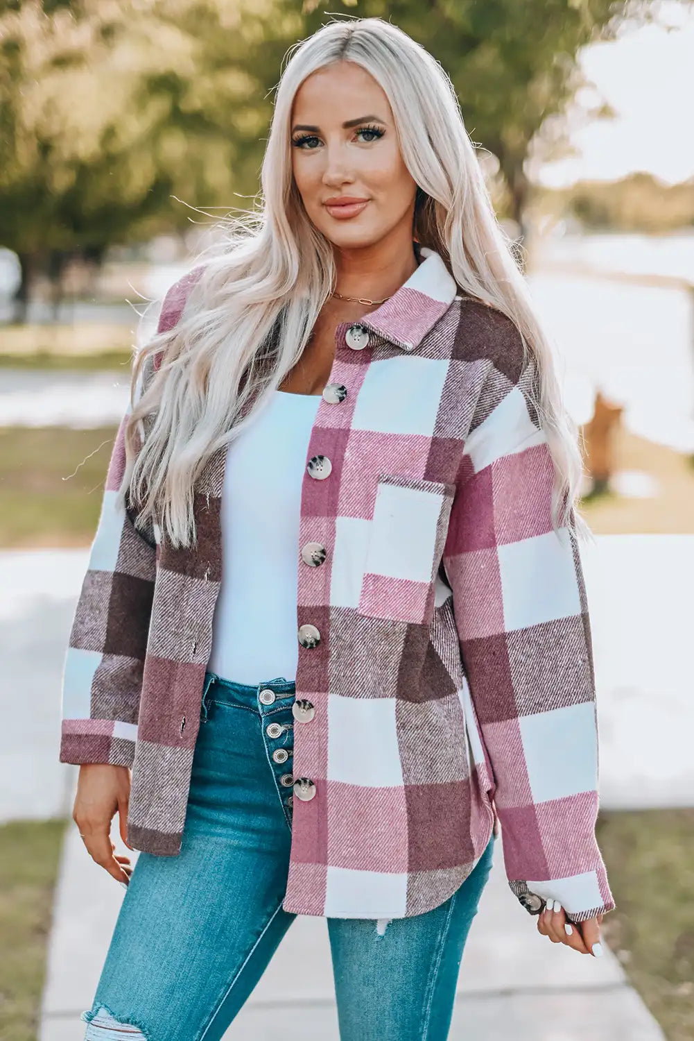 Chaqueta de Cuadros en Bloque de Color Caqui para un Estilo de Invierno Sin Esfuerzo