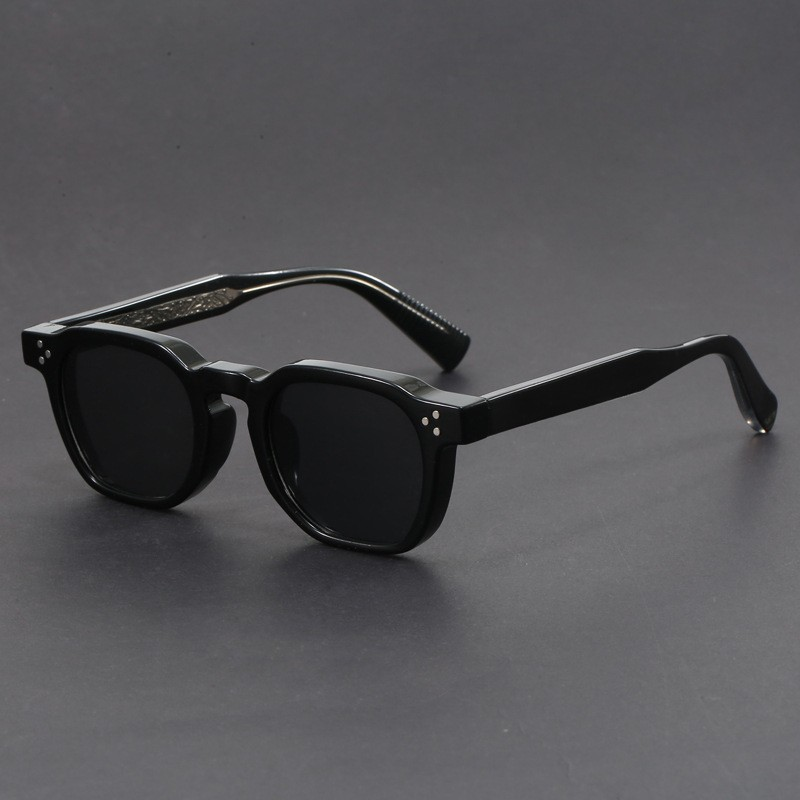 Gafas de sol retro con diseño elegante ideales para un estilo moderno y atemporal