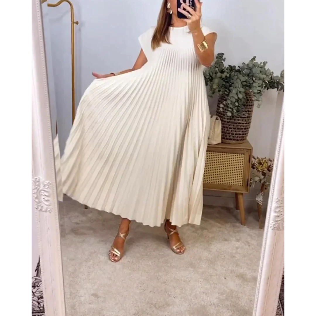 Vestido largo plisado con mangas cortas y estilo elegante