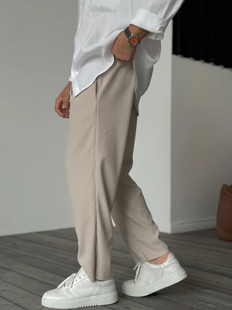 Pantalones elegantes para hombre con ajuste cómodo y diseño moderno