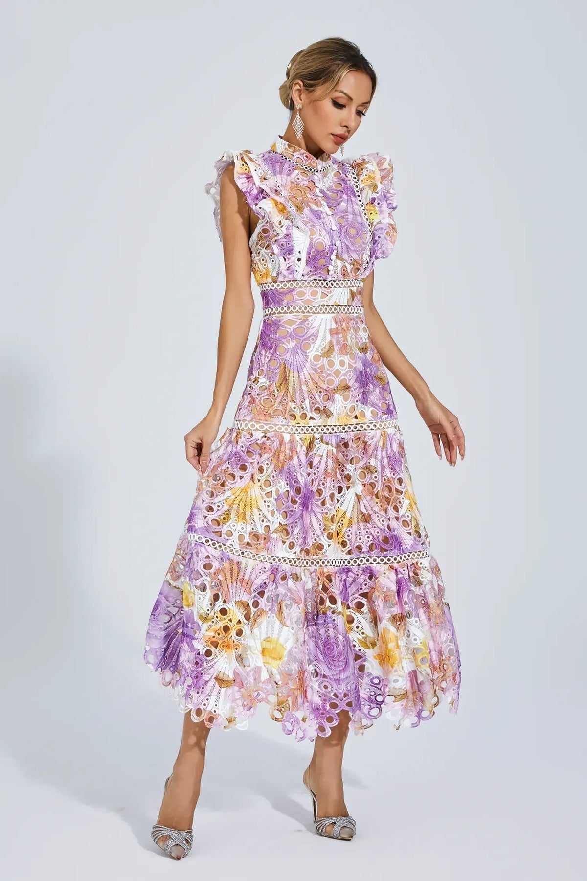 Vestido midi sin mangas para mujer con detalles calados modernos