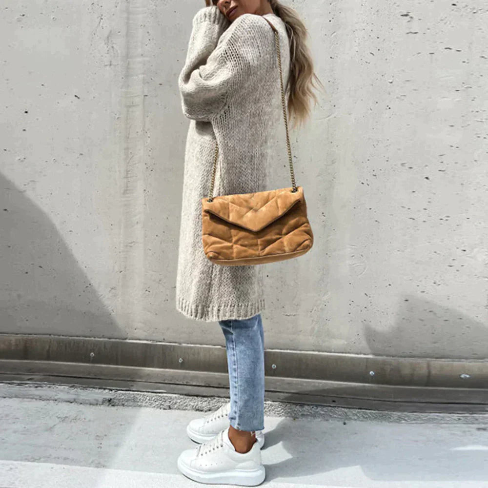 Cómodo cárdigan de mujer con diseño clásico