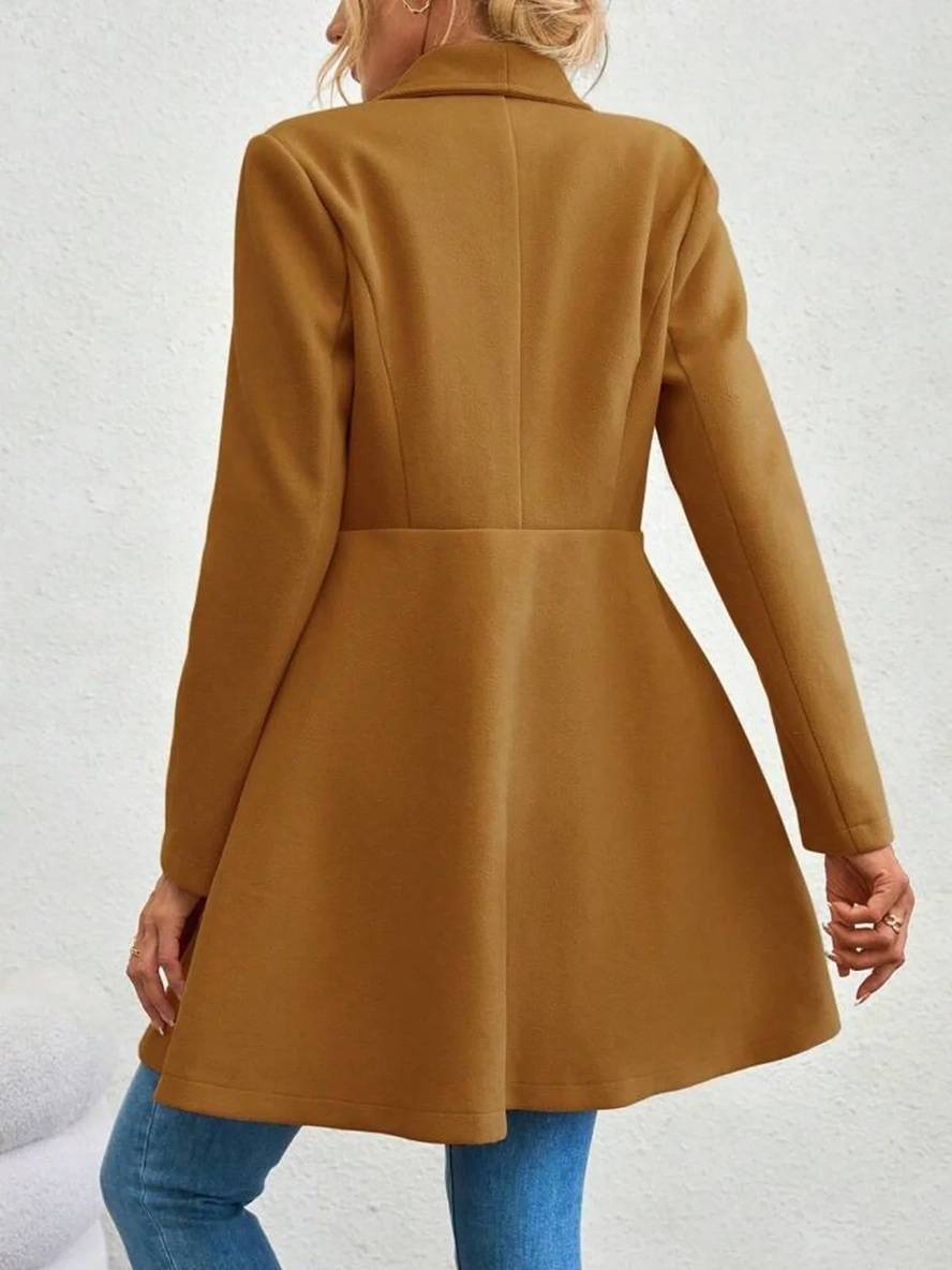 Abrigo largo de mujer con botones, cuello solapa y mangas largas, diseño elegante y casual