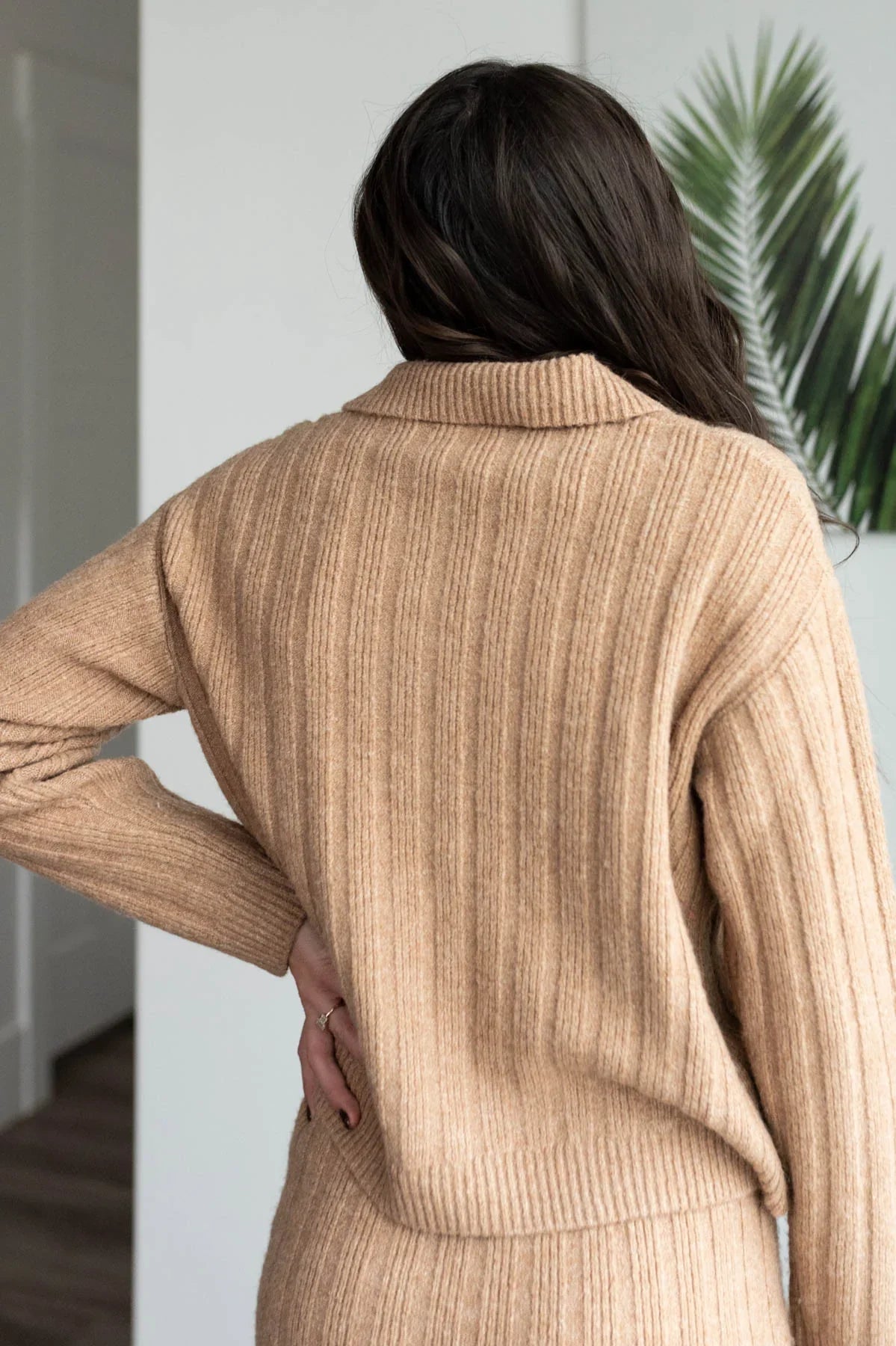 Suéter de Punto Acanalado Color Camel para Mujeres - Suave y Elegante