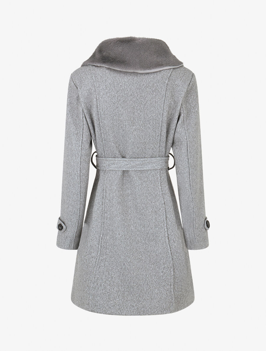 Abrigo monocromático para mujer con cuello elegante