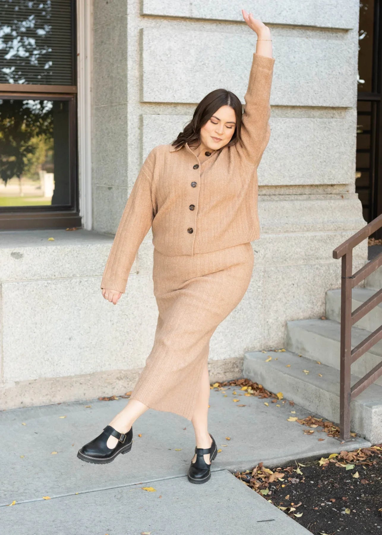 Suéter de Punto Acanalado Color Camel para Mujeres - Suave y Elegante