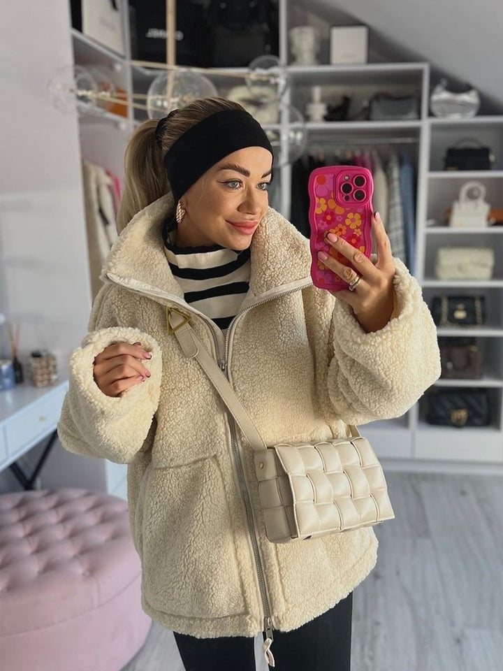Chaqueta Estilo Teddy para Mujer - Cálida y Moderna