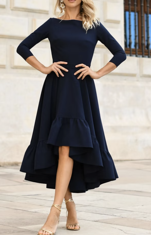 Vestido sofisticado estilo París con corte elegante