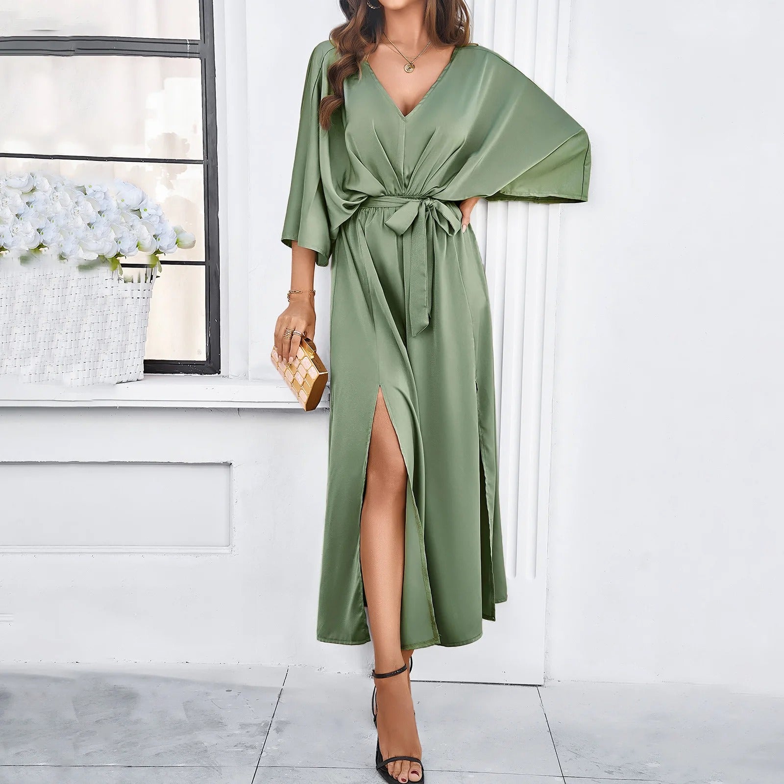 Vestido elegante para mujer con escote en V y abertura sofisticada