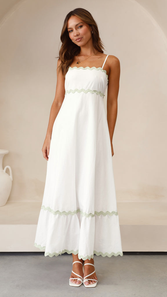 Vestido largo elegante con tirantes finos