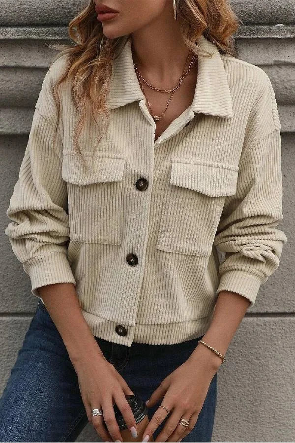 Chaqueta Beige de Bolsillos con Solapa y Cuello Doblado