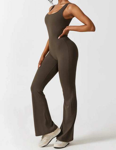 Mono largo acampanado con espalda en V y estilo elegante