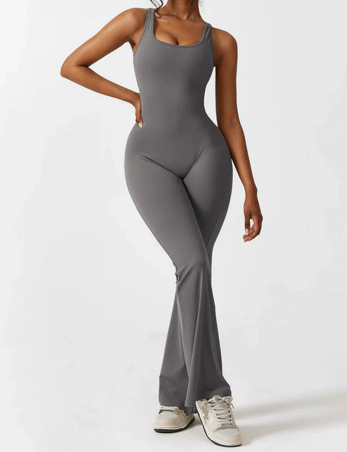 Mono largo acampanado con espalda en V y estilo elegante