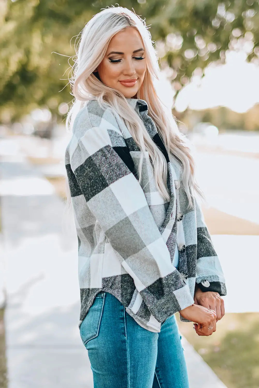 Chaqueta de Cuadros en Bloque de Color Caqui para un Estilo de Invierno Sin Esfuerzo