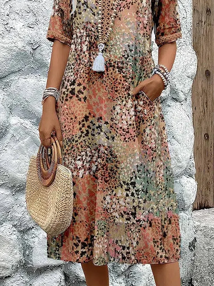 Vestido de media longitud con diseño llamativo y estilo moderno