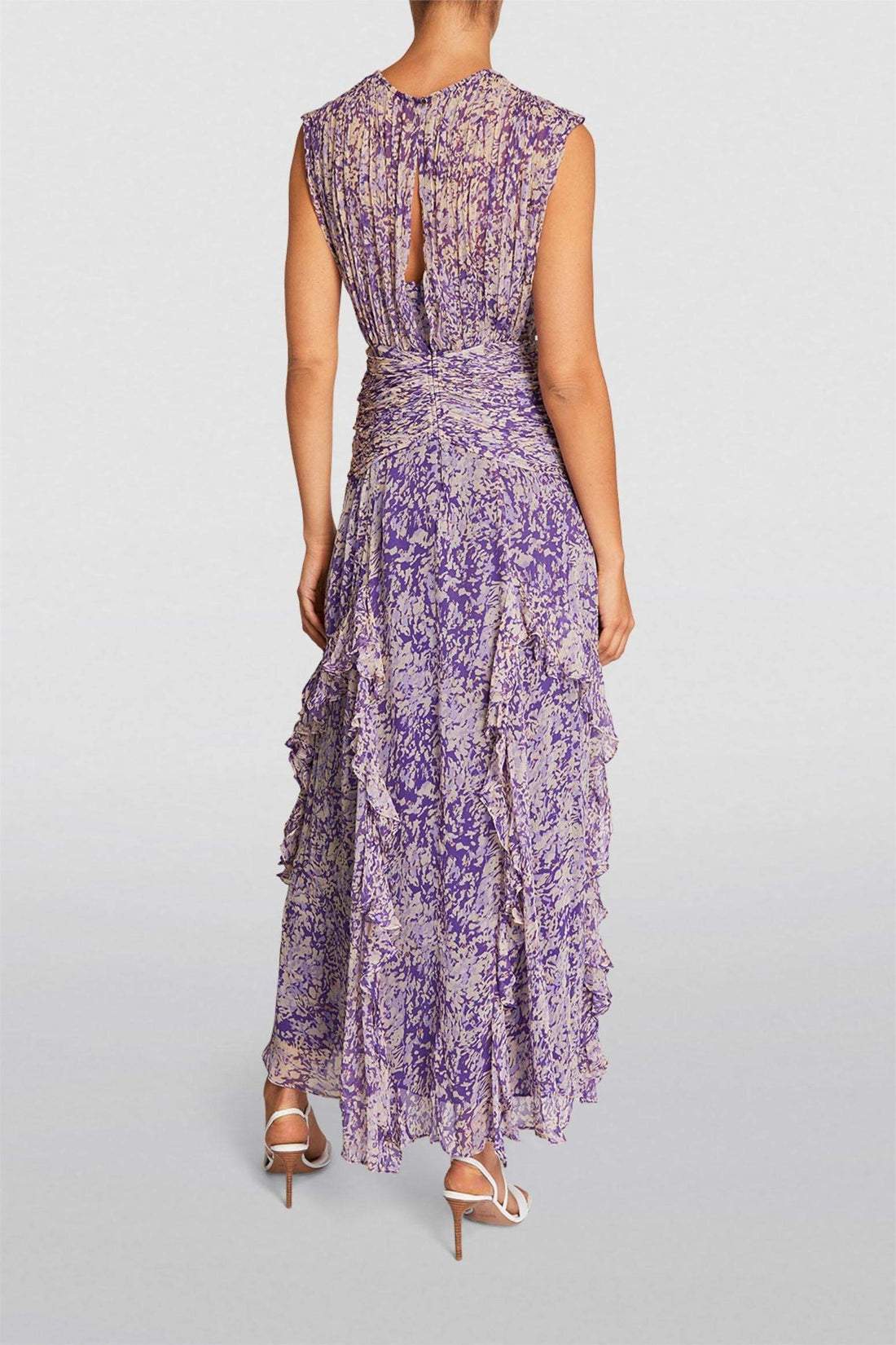 Vestido maxi elegante con plisado y detalles de volantes para un mira sofisticado