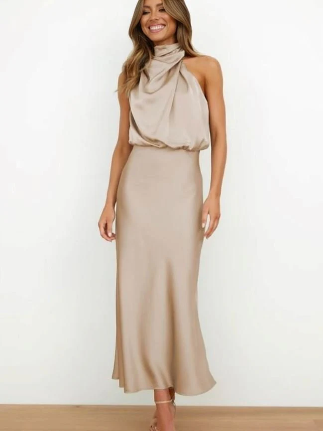 Vestido largo sin mangas con escote asimétrico y estilo refinado