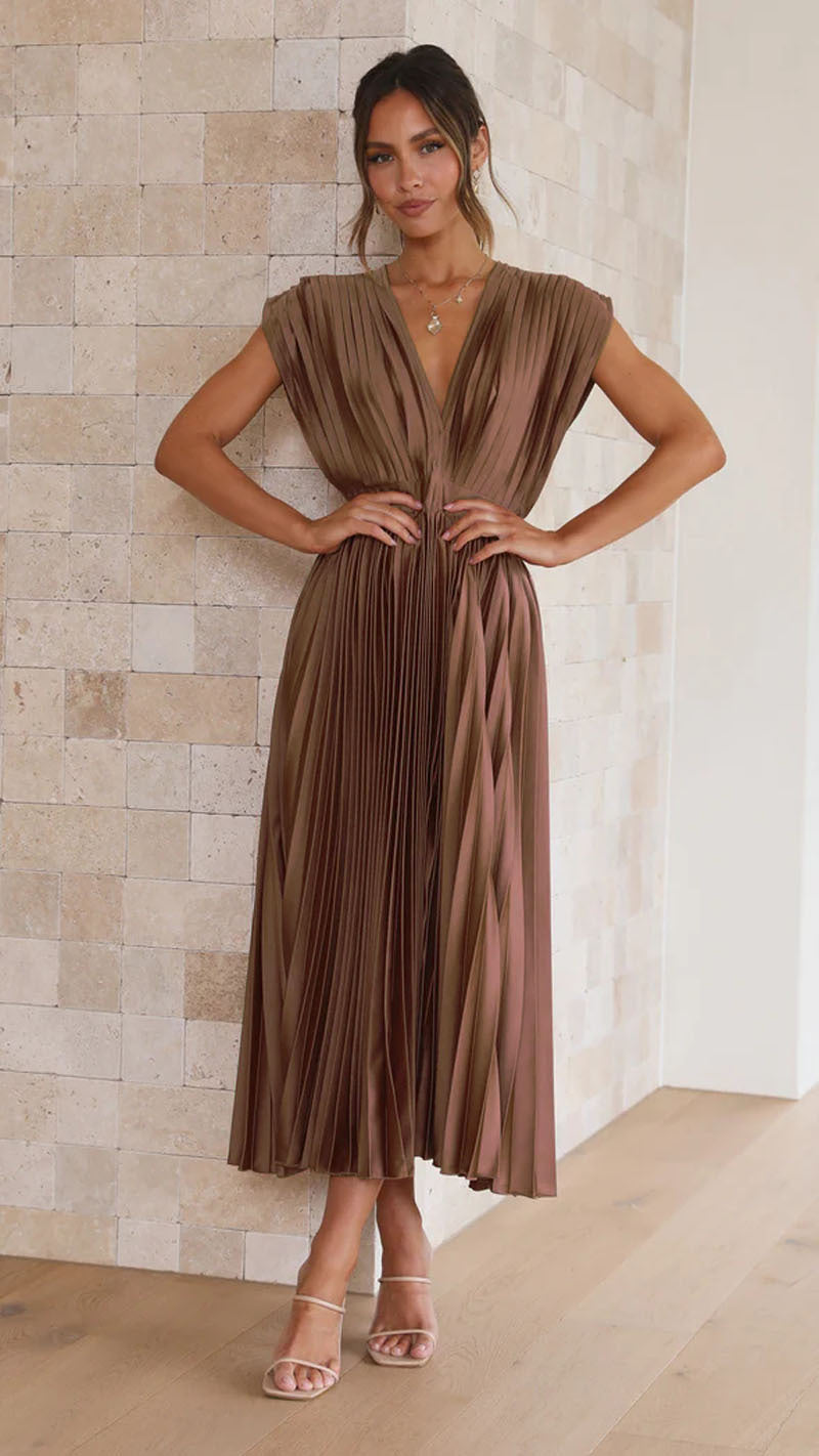 Vestido largo plisado elegante con escote en pico para ocasiones especiales
