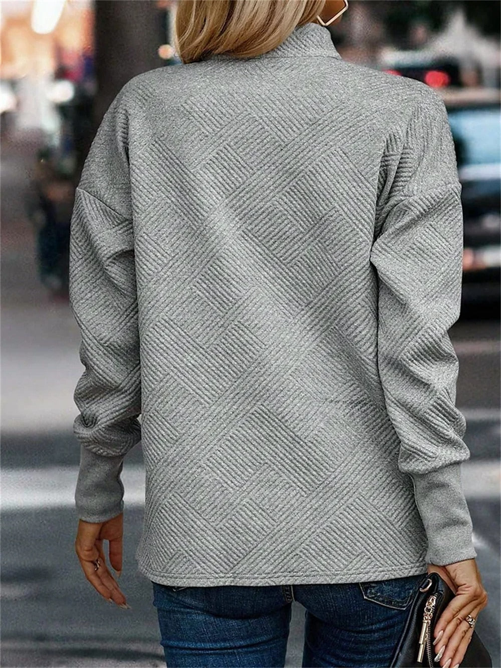 Sudadera Larga de Cuello en V para Mujer - Pullover Casual Texturizado con Mangas de Color en Gris