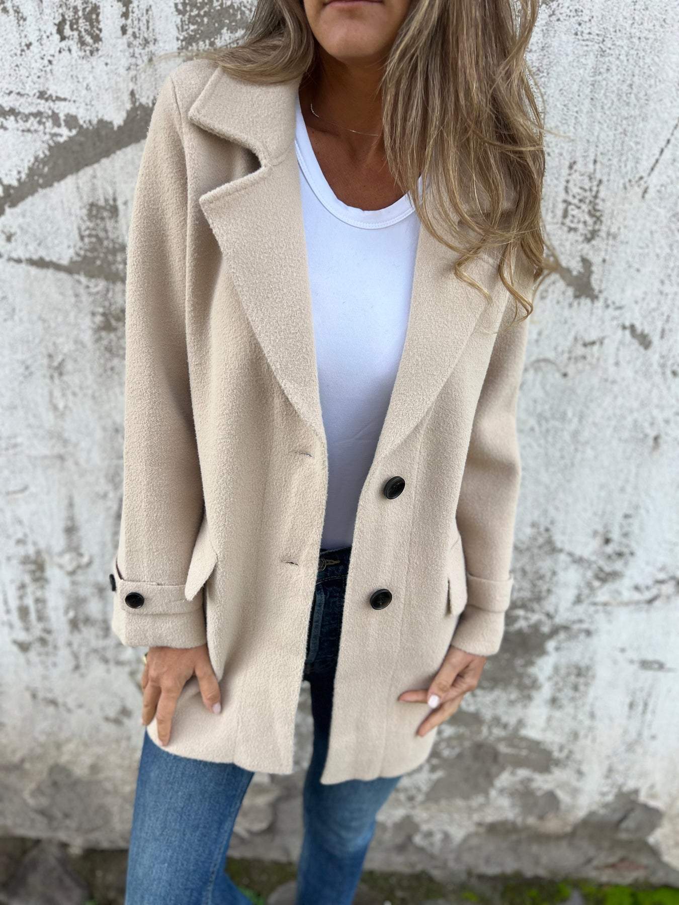 Elegante Abrigo de Larga Manga con Solapa para Mujer - Prenda de Invierno