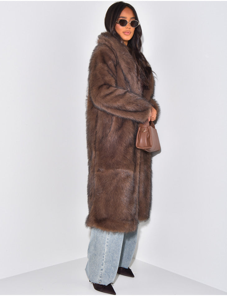 Abrigo oversize de corte largo para mujeres con estilo en días fríos