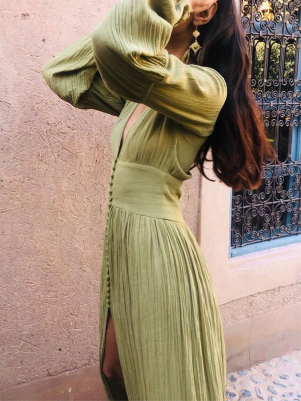 Vestido largo con escote en V pliegues en cintura abertura y mangas largas